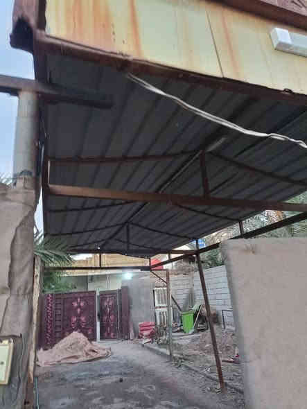 سقيفه للبيع طول 8 متر عرض 3وربع
حديد ثقيل ***********
