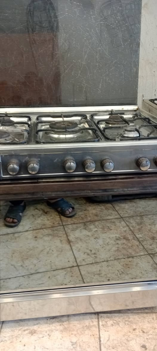 سلام عليكم طباخ عشتار اصلي باب اول اخو الجديد نظيف جدا خمس مشاعل فرن فوك وجوه كله شغال عل فحص كامل مكمل نجف حي الجمعية شارع الوائلي *********** واتساب مازنجر عندك طباخ قديم هم اراوس النجف, العراق
