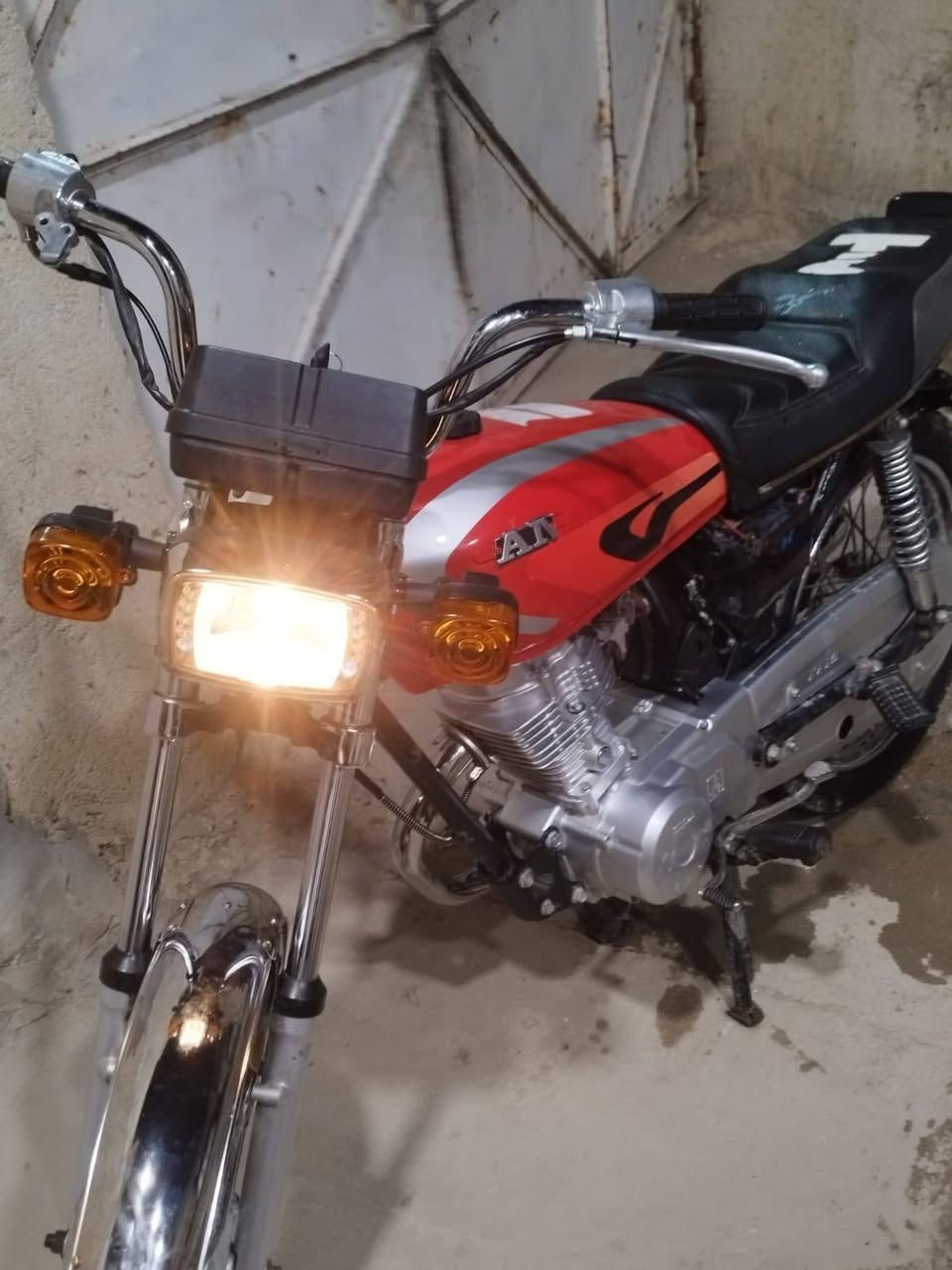 سلام عليكم نامه مديل 14 اوراق اصولي وكيلها ب شارع بغداد سعر واحد او 100 محرك جديد ما مفتوحه او ما متعوبه الدراجه مكاني الف دار مكلف بنشر تواصل ***********
