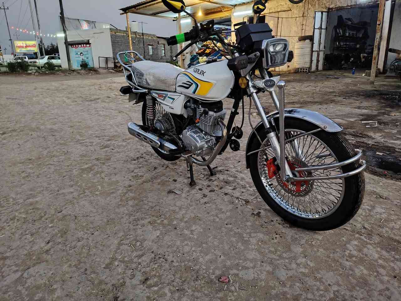 السلام عليكم دراجه للبيع تايجر اوراق كامله 2024 طالعه ب 2025 مقفوله كفاله عامه ماا دراجه مال جناي السعر 650 وبيها مجال بسيط حق الجيه مكاني بالحمزه الغربي والاستفسار على هذا الرقم***********
