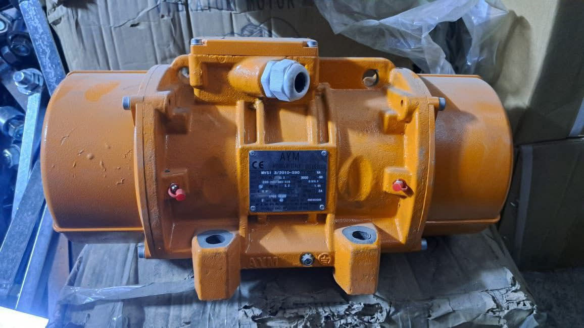 � الموزع الوحيد في العراق 🔴

🔹 شركة أبو غازي للتجارة العامة 🔹
للاستيراد والتجهيز المباشر لجميع الأدوات الاحتياطية لمعامل:

🏗️ الكونكريت (الجاف والرطب)
🛣️ الأسفلت
🧱 البلوك
⚙️ الكسارات

📦 المتوفر لدينا:

1️⃣ قوايش ناقل المواد
2️⃣ كيربوكسات براين
3️⃣ كيربوكس قوايش
4️⃣ بوابات سمنت بجميع القياسات
5️⃣ هزازات مواد بجميع الموديلات
6️⃣ براينات الإسمنت كافة الأنواع
7️⃣ جكات الهواء ومستلزماتها
8️⃣ رولات القياس بجميع الأحجام
9️⃣ فلاتر سايلو الإسمنت
🔟 خلايا الوزن الكورية الأصلية
1️⃣1️⃣ شاشات المواد
1️⃣2️⃣ عدادات الماء (ميكانيكي وإلكتروني)

🛡️ جميع الأدوات بضمان حقيقي لمدة 3 سنوات
🚚 خدمة توصيل إلى جميع محافظات العراق

📍 موقعنا: بغداد – باب الشيخ
📞 ***********
📞 ***********

⚠️ حذر التقليد في السوق – تعامل مع المصدر الأصلي لضمان الجودة والثقة
