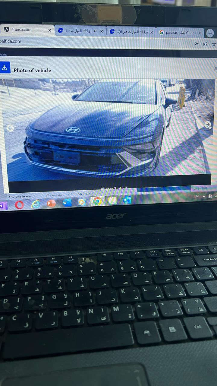 سوناتا 2024 هايبرد – أعلى فئة بدون صبغ بدون ايرباك فقط قبق جنطة مبدل نفس اللون تخم تاير جديد 

 • محرك 2.0 لتر هايبرد (بنزين + كهرباء)

 • قوة تقريباً 192 حصان

 • گير أوتوماتيك 6 سرعات

 • صرفية بنزين قليلة جداً ومناسبة

            (925) كيلو تمشيك بالتفويلة 

🔹 المواصفات الخارجية:

 • لايت 4 عدسات LED  أمامية وخلفية

 • فتحة سقف بانوراما

 • ويل كب شكل رياضي

 • حساسات أمامية وخلفية

 • كاميرات 360 درجة

      •    تتقدم و ترجع بالريموت 

🔹 المواصفات الداخلية:
 • كشنات جلد اسود 
 • تبريد وتدفئة للمقاعد الأمامية
      •    تدفئة ستيرن
 • شاشة عدادات رقمية كبيرة 12.3 إنج
 • شاشة وسطية 10.25 إنج
 • نظام صوت BOSE ( حفلة )
 • داتا شو (HUD)
 • تشغيل بصمة + دخول ذكي
      •    تشغيل عن بعد اكيد موجود 

🔹 أنظمة الأمان:
 • رادار أمامي تفاعلي 
 • تثبيت سرعة ذكي
 • تنبيه النقطة العمياء ويعرضها بالشاشة ( بالعينة ) 
 • نظام الحفاظ على المسار
 • فرامل طوارئ تلقائية
.بعد اهواي مواصفات ماذاكرها 
السيارة أعلى فئة و اعلى مواصفات 

السيارة بيها كار فاكس طخة خفيفة بالجنطة السيارة مكفولة من الشخط من الدعامية للدعامية وين ماتريد تفحص افحص 

ماشية 70 الف كيلو 

السعر215  ورقة وبيها مجال كلش قليل ***********

مكان السيارة بغداد المنصور
