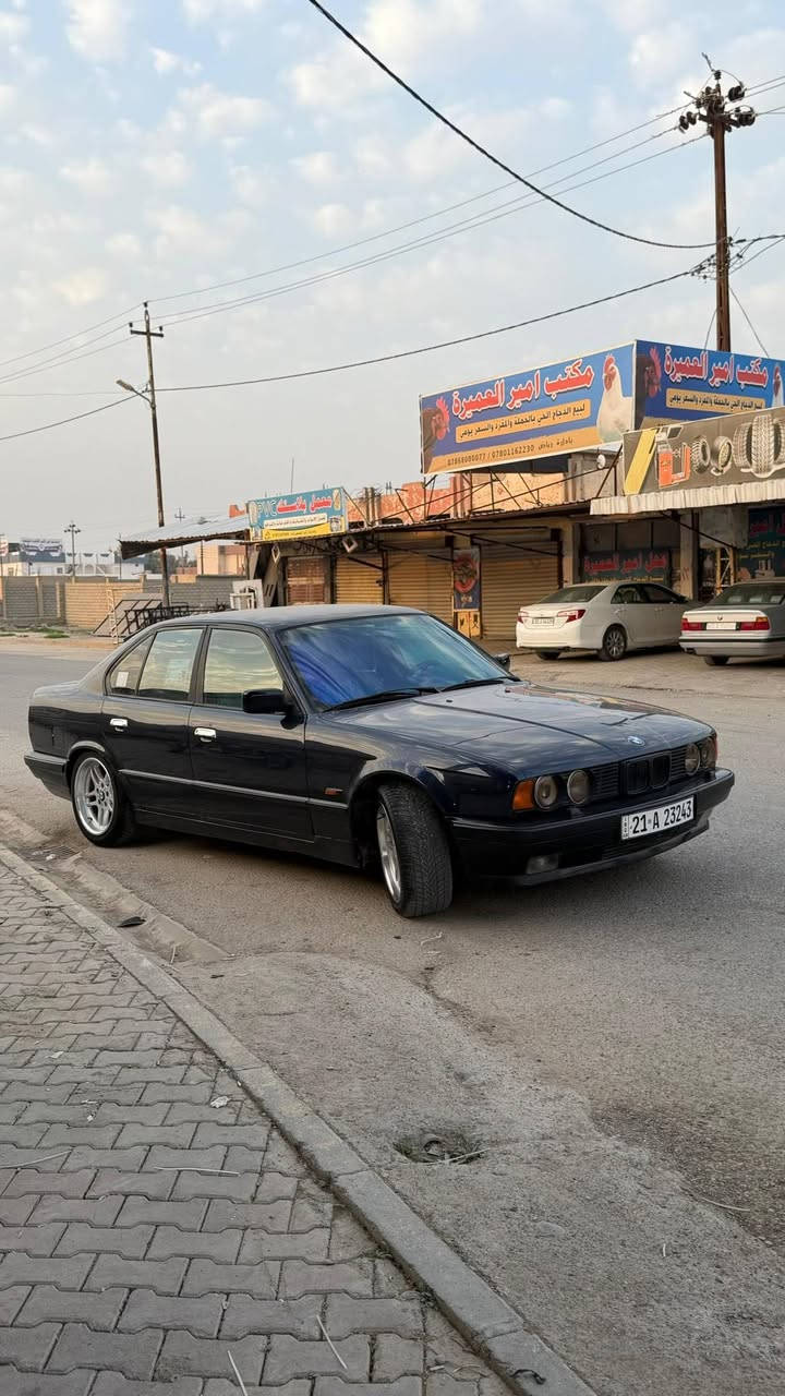 سلام عليكم بيم حجم 525 رقم سليمانيه دولي بسمي كير محرك شرط تخم تاير جديد لايتات زينون  السعر 65 وبيه مجال المكان كركوك الحويجه ***********
