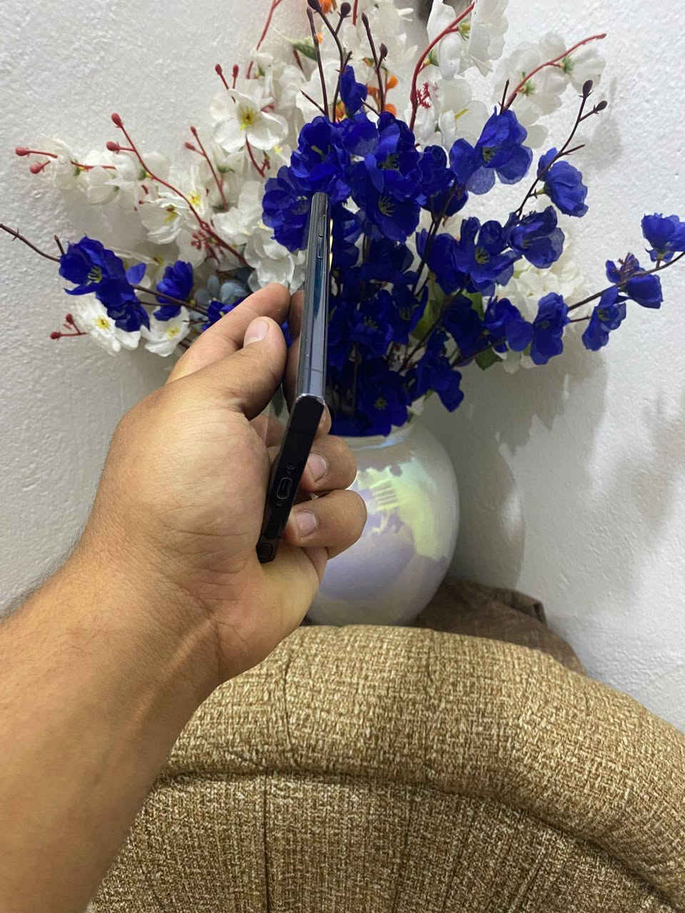 امتاح s23الترا عربي شرق اوسط ذاكره 256 ملحقات جهاز شاحن كارتون جهاز مكفول من تبديل قطع الغيار فقط ضهر اثر وكعه ورجعت كبسته جهاز كله بلادي السعر 725بي مجال كلش بسيط نضافه جهاز 95٪ الاستفسار خاص او عل رقم مكاني بعقوبه بهرز ***********
