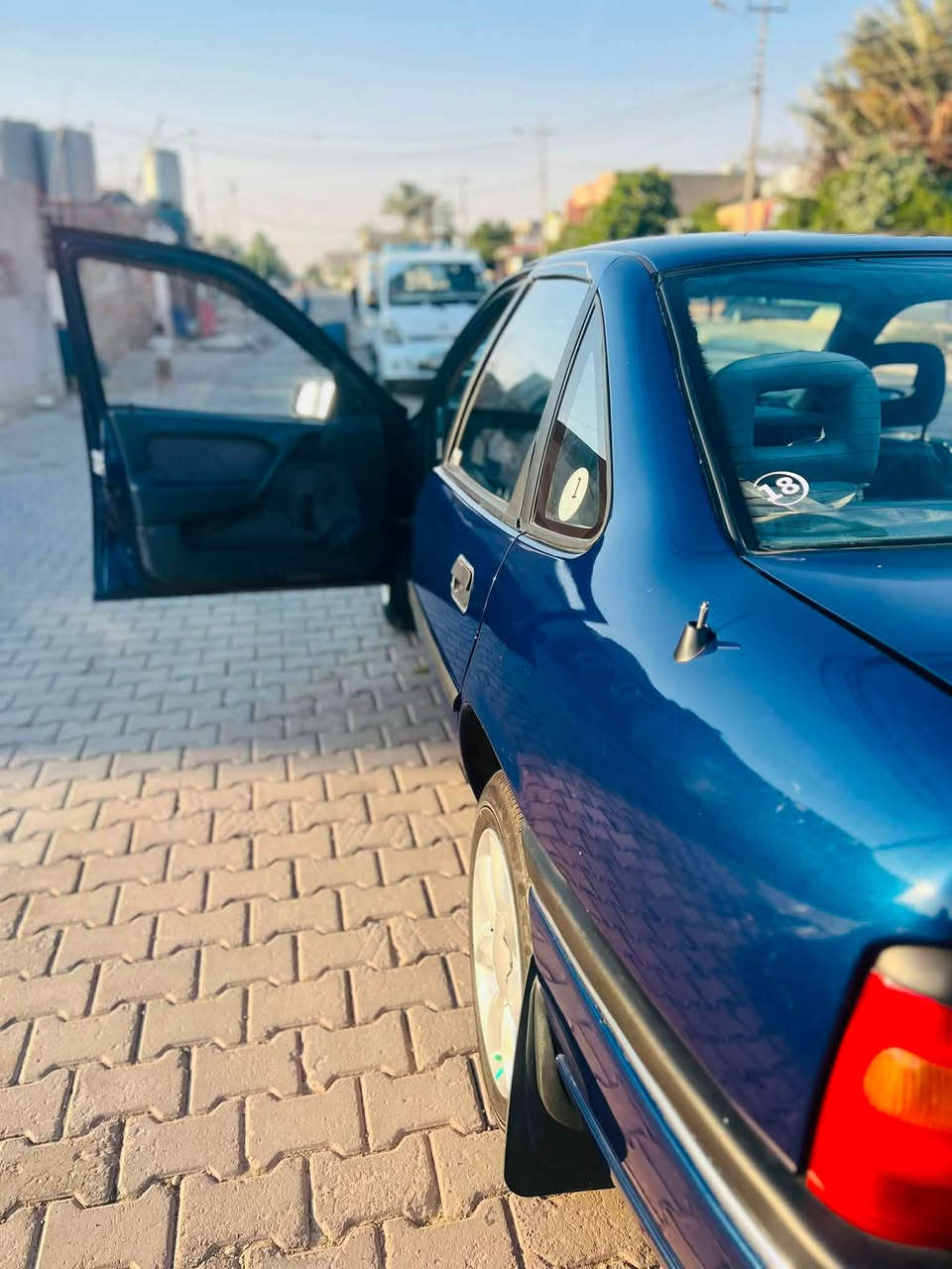 اوبل فكتره للبيع حجم 18سياره جديده تخم تاير دفتر بانزين العنوان كركوك حي النصر رقم صاحب السياره ***********
