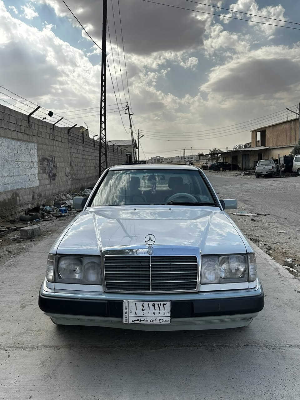 السلام عليكم
مارسيدس دب للبيع
كير ومحرك (بطه)
طخم امامي+ خلفي جديد
طخم تايرات جديد
صبغ جديد (فرن) بدون دواخل 
سياره جاهزه من كلشي 
فقط نقص تبريد منضومه بي بس ما شغال
و سياره جديده حيل 
سعرر (..58..) 
مكان السياره تكريت


**إذا كنت صاحب هذا الإعلان وتريد حذفه لأي سبب، رجاءا أرسل رسالة إلى الدعم الفني**