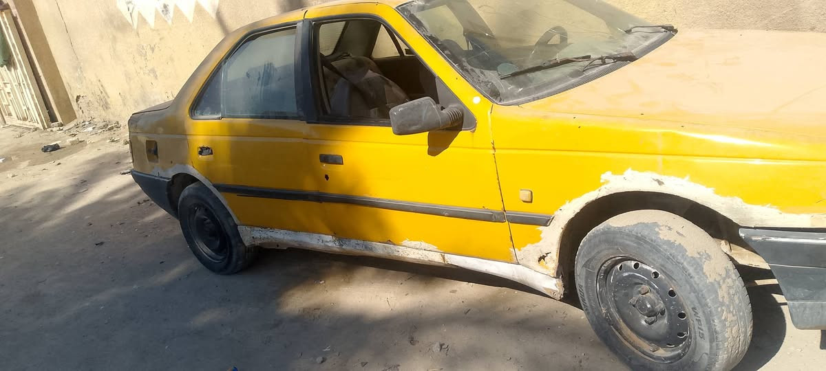 للبيع كايمه السعر 700 كيرها حلو بس يرادلها محرك مكان كربلاء رقم الماني سنويه اصليه الماني رقمي *********** مديل 2010بيجو روا
