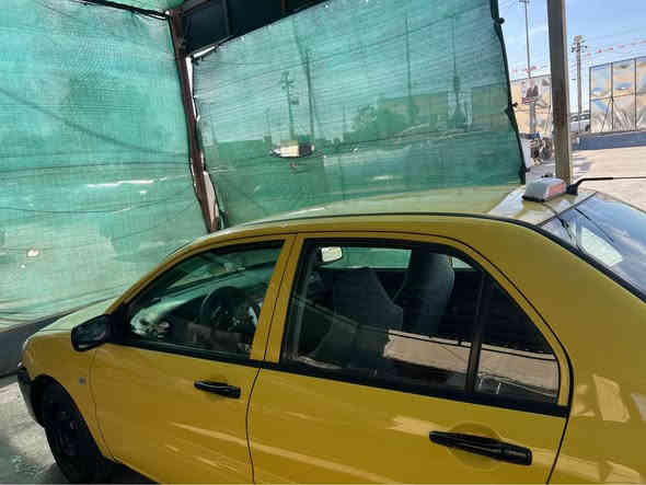 لانسەر ٢٠١٠  مەکینە گەورە سەنەوی پلاستیک سەیارەکە زۆر پاکە لێدران و بۆیاخی نیە گێر و مەکینە بە شەرت براوە و موس نیە  سەیارەی مەعرەز نیە مالی دۆستە سعری ٥٠ و مەعامەلەی برایانە      رەقەم.   *********** شمشمل
