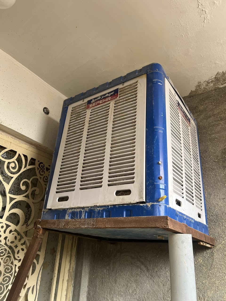 سلام عليكم. غراض. للبيع. وكلش. مستعجل. على. بيعتهم.   ***********
