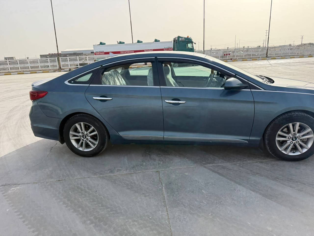 السلام عليكم
سوناتا للبيع موديل 17 

مكينه2400 جي دي اي 

سونار مرفق  بالمنشور 

مكينه كير حداديه تبريد جاهزه 

رقم أربيل انگليزي باأسمي 

سنويه لل28 هزه جديده 

السعر 109   مجال بسيط

مكان الصويرة أتصل 👇👇 

***********
