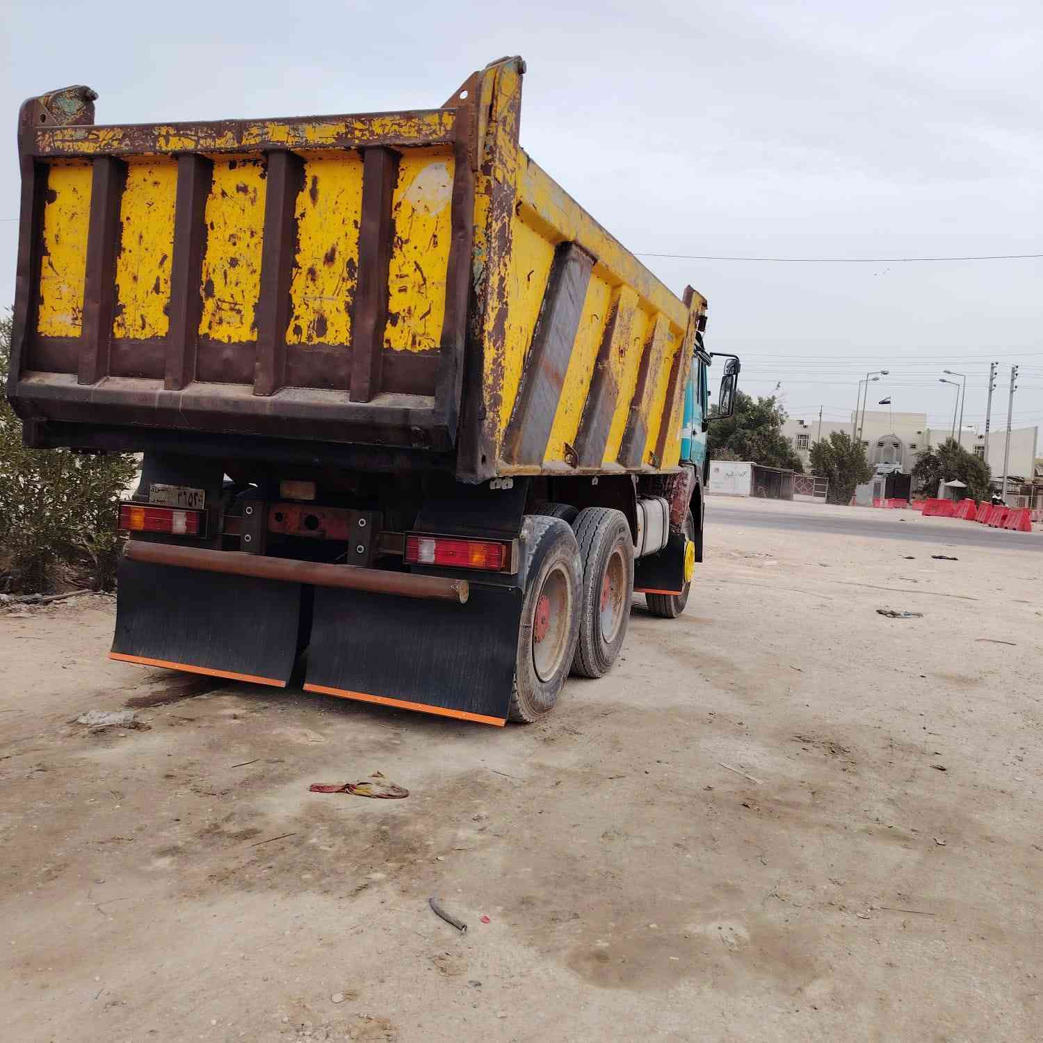 سلام عليكم للبيع البي بترة موديل 75 مكينة ٢٨ جديدة لا وصرف ولا بخار كير برميل مجموعة نص چيف 82 رباط عدل رقم نينوى شاصي غير مكفول بدي مايلر ألماني جديد خمسة أو ربع تخم تاير 24 الاستفسار ***********/ خان النص عمود ٦٠٠ طريق كربلاء نجف
