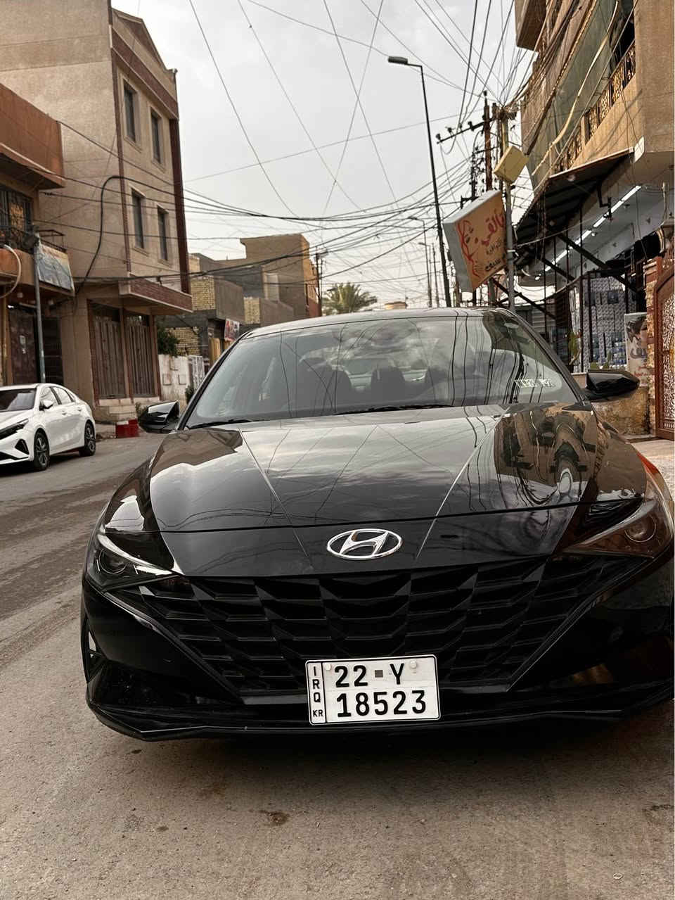 النترا 2023 ( بدون ايرباك ) 
ترقيم جديد  تحويل بأي وقت
‎محرك كير كهربائيات صدر كلها بلاد و١٠٠٪؜ 
ماشيه 18 الف 
‎ حادث جملغ فقط 
( جميع  الايرباكات سليمة ) 
داخل لونين  
المواصفات :
‎تشغيل عن بعد - شاشة ديجتال الكتروني متصل -شاحن وايرلس لاسلكي - تحديد مسار - تدفئة كشنات - مناخ منفصل -  اوتو هولد - ثلاث انظمة قيادة - قيادة ذاتيه  - مثبت سرعة - توقف ذاتي امامي خلفي  (مانع التصادم ) - اشاير بالمري -  رادار امامي - مانع تصادم  - هاند بريك بصمه 
وبعد بيها هووواي مواصفات 

‌‎السيارة جديدة بمعنى الكلمة وبالواقع بعد احلى وجاهزة 
‎ وكل التفاصيل مذكورة بالكامل 
‎مكانها بغداد 
السعر 148

*********** بغداد, العراق
