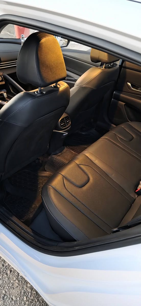 السلام عليكم موديل 25 كفاله عامه ماشيه 45 الف للبيع مكاني بابل الإسكندرية السعر 145 وبيها مجال قليل 
***********
