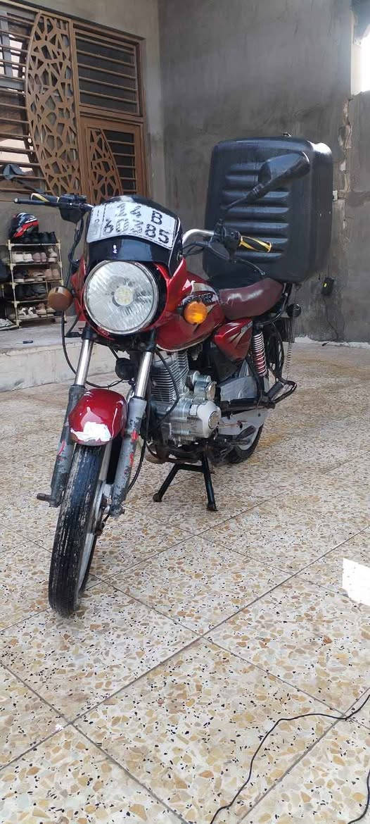 بوكسر 2018 سنويه ورقم بسمي 
محرك ستوته جديد 
نقص كهربائية 
البصرة أبو الخصيب محيله السعر 1.250 قفل

*********** البصرة, العراق
