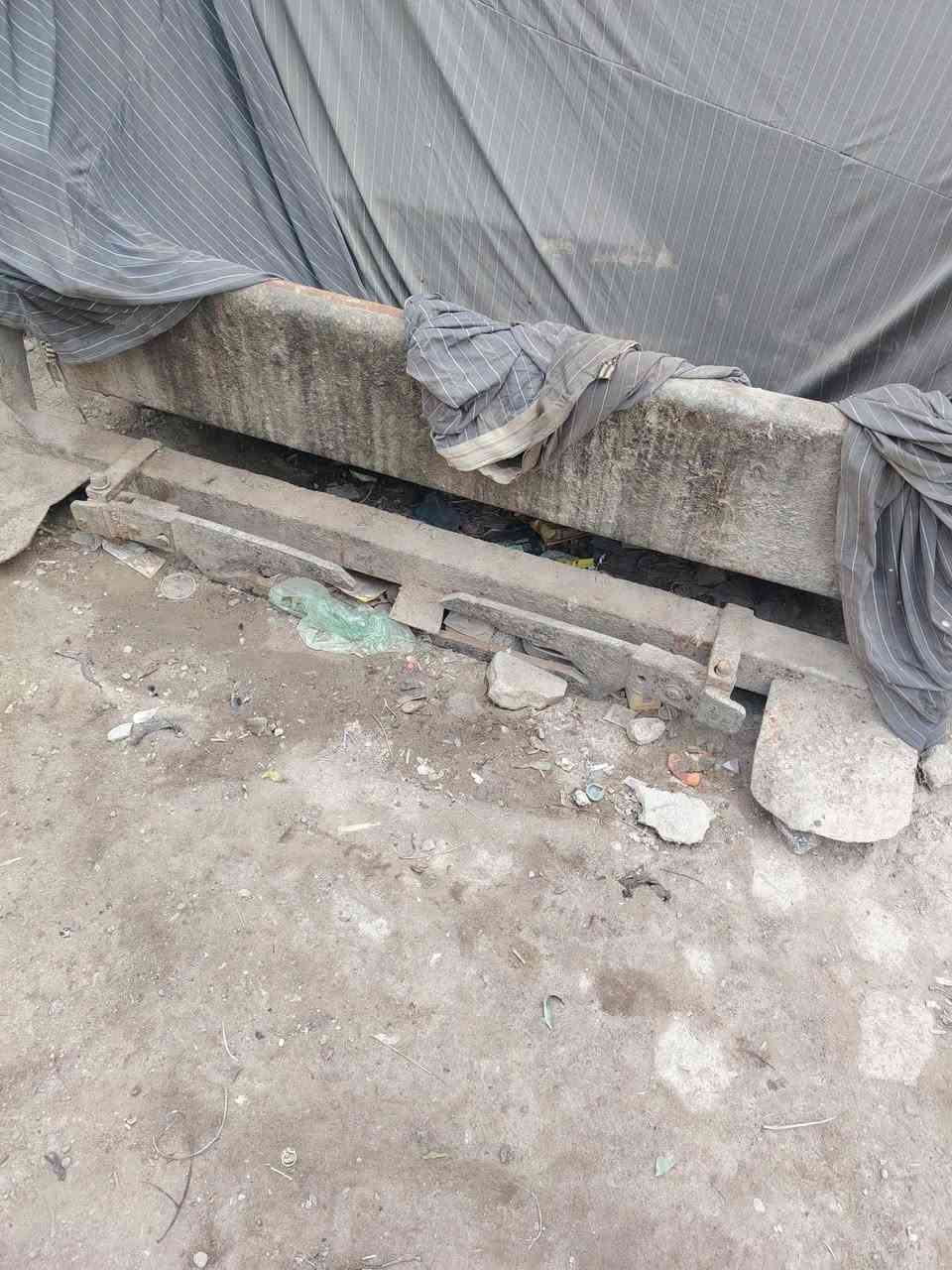 السلام عليكم من رخصة الادمن كبسة للبيع السعر ٢٢ورقه وبيهة مجال المكان الكاظميه جكوك شارع حسينية قمر بني هاشم للاستفسار الاتصال على الرقم ***********
