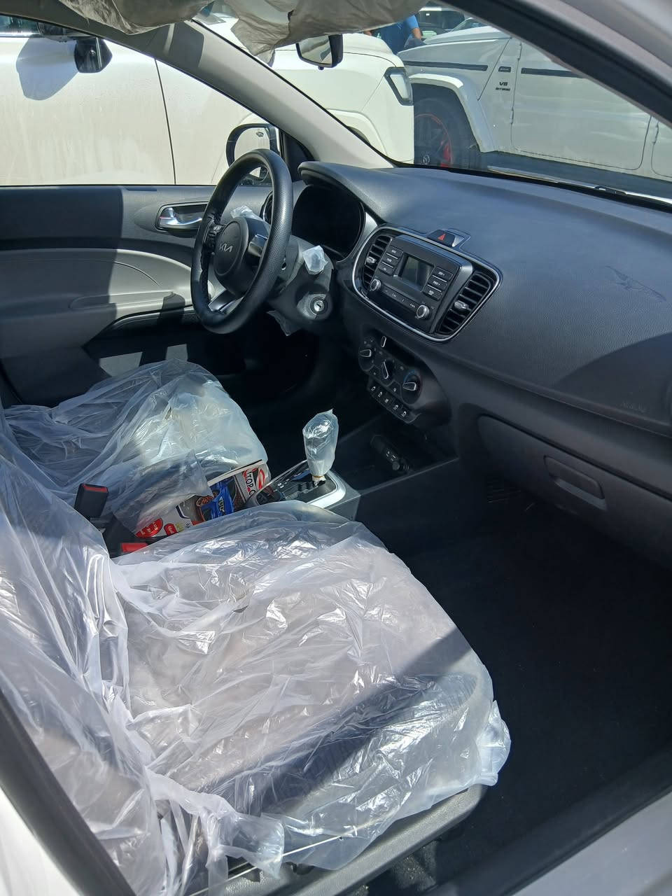 السلام عليكم 
كيا
بيجاس
2025
مستخدمه 
شركة المجموعه الدوليه ضمان

ماشيه 11000كم

فول تحكم استيرن 
حساس خلفي
جام اوتو
كير اوتو
بلوجكتر

بيه ملاحظه بسيطه بالداير مال جاملغ الخلفي  
والسونار  مرفق ويه الصور 

للاستفسار فقط عند الاتصال على الرقم 
واتساب هم اكو

هاتف ***********
