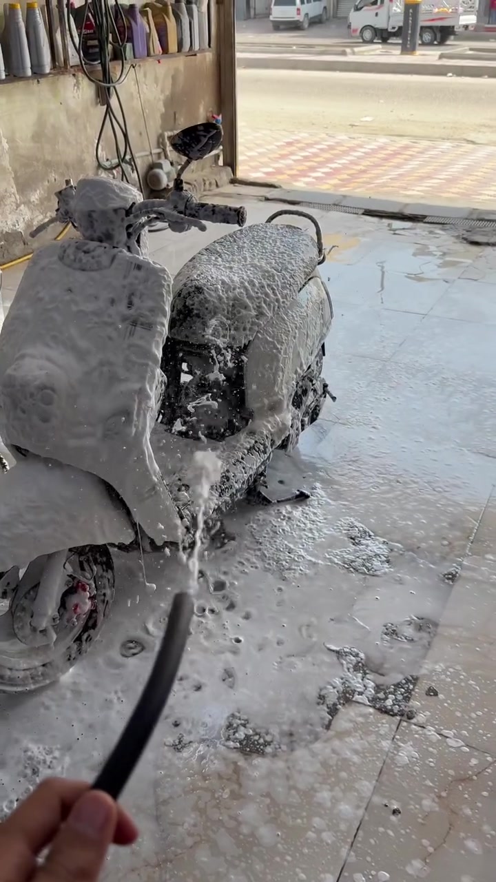 سلام عليكم ماكس بوليسي للبيع 🛵 
الدراجه كفاله عامه شوفت عينك النضافه مكينه نعومه ومشي خير من الله ماصاله هواي من طالعه سعرها خاص مكاني ناصريه حي العسكري استفسار ***********

