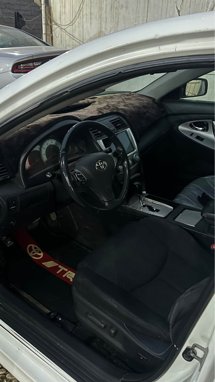 السلام عليكم 
كامري ٢٠٠٧ محدث ٢٠١١ وياضي فول مواصفات للأخير فتحة شاشة كامرة تحكم مري كشنات جلد تحكم كهرباء رقم بغداد سنوية جديدة 
السيارة بيها صبغ ٣ قطع مو مثل خواتها محزمات 
سعر السيارة 92 ورقة وبي مجال كلش بسيط 
مامتواجد على الماسنجر فقط اتصال على الخط
رقمي *********** حلة, بابل
