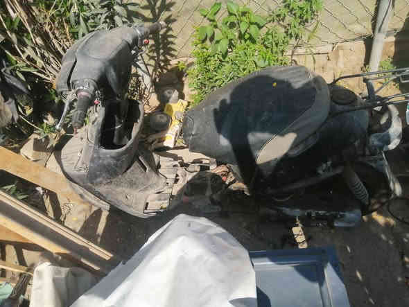 بتره ابيع كوم حديد دراجه متروكه غراضه موجوده كامله
***********
