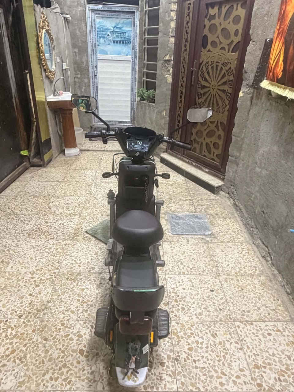سلام عليكم دراجاه شحن للبيع سعر 375 و بيها مجال للطلب والاستفسار التواصل *********** عنوان بغداد كرخ الأولا رحمانيه الجعيفر قرب ملعب الزورا قرب السوق
