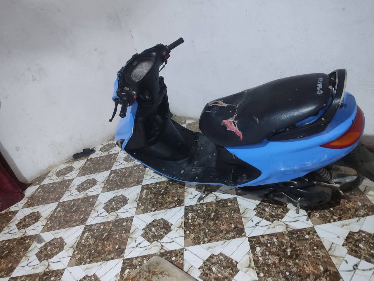 دراجه فراشه للبيع مفتوحه مره وحده كله شغال مابيه اي خلل تشتغل هندر عوزها باتري تشتغل سلف السعر 350 وبيها مجال /*********** الحيدريه خان النص عمود 500  العنوان الحيدريه خان النص مو تجي تسالني ع عنوان
