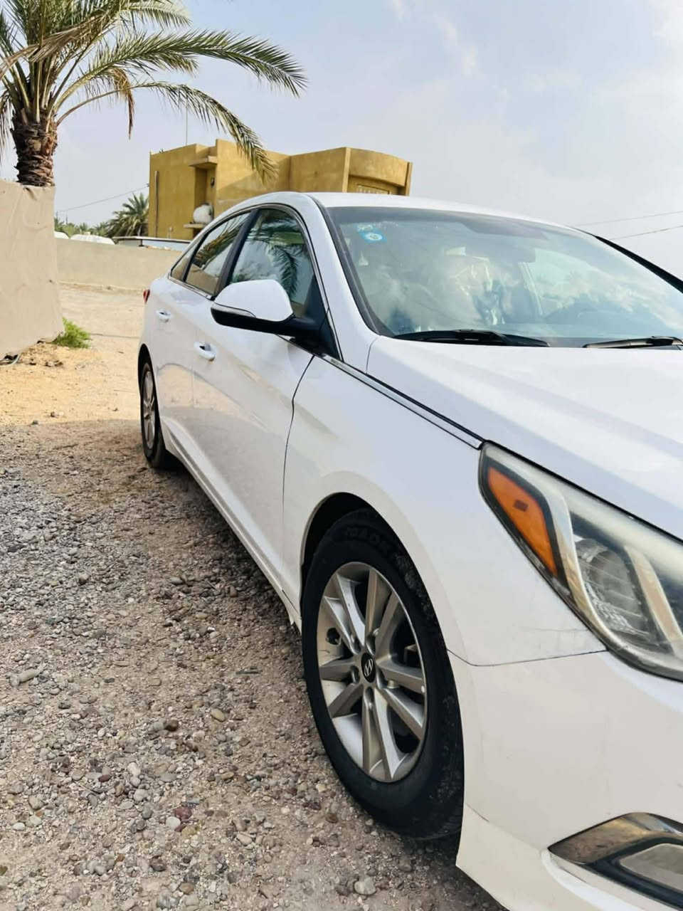 السلام عليكم ورحمة الله
سوناتا موديل 2017 أمريكي  محرك 2400
السياره جاهزه للاخير كير محرك كفاله تبريد تدفئة جديده
بيه قطعتين صبغ فقط جاملغ أو بنيد بدون تبديل بدون دواخل رقم بغداد سنويه جديده هزه جديده تحويل مباشر
السعر 113 مجال بسيط 
مكان السياره بابل للاتصال ***********
