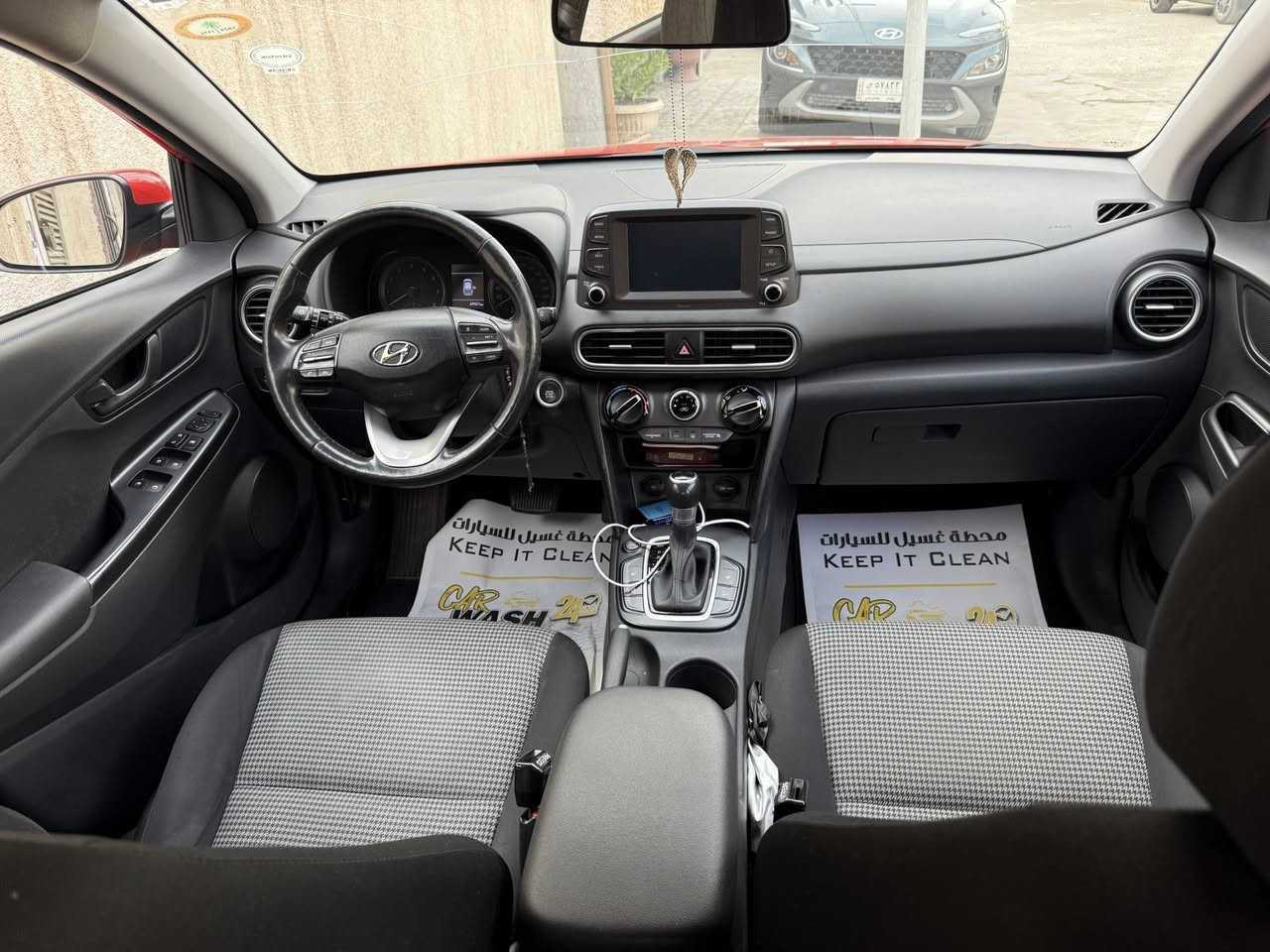 السلام عليك
كونا موديل 20 مكفوله من الصبغ حادثها بسيط فول مواصفات عدا الفتحة 
بصمة 
هيتر كشنات وستيرن 
رادار 
ماشيه 69 كيلو
السعر130


**إذا كنت صاحب هذا الإعلان وتريد حذفه لأي سبب، رجاءا أرسل رسالة إلى الدعم الفني**