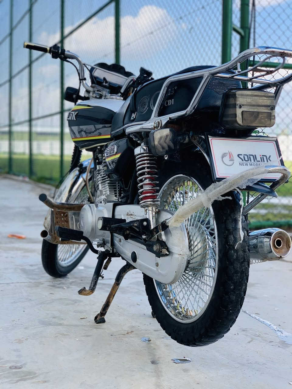 سلام عليكم تايكر 2025 مكفوله
ماشيه 12 الف اخت الزيرو الدراجه كفاله عامه اي نقص مابيها احله من صور تجي تشوف بعينك مكان ديالى بعقوبه

للاستفسار  ***********
