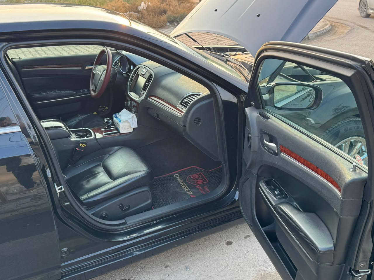 السلام عليكم
اوباما موديل 2012

مامشتغله خط استخدام شخصي سياره خير من الله مناقصها شي عليها ادامه كامله تخم تاير 

رقم بغداد بسمي تحويل ثاني يوم 

السياره ماشيه ١٥٤

سونارها موجود بالمنشور 

الصبغ اثر شخوط فقط معجون بالجاملع الايمن البنيد كلير

هاتف***********

العنوان واسط كوت مركز المدينه 

السعر ،،،اتصل
