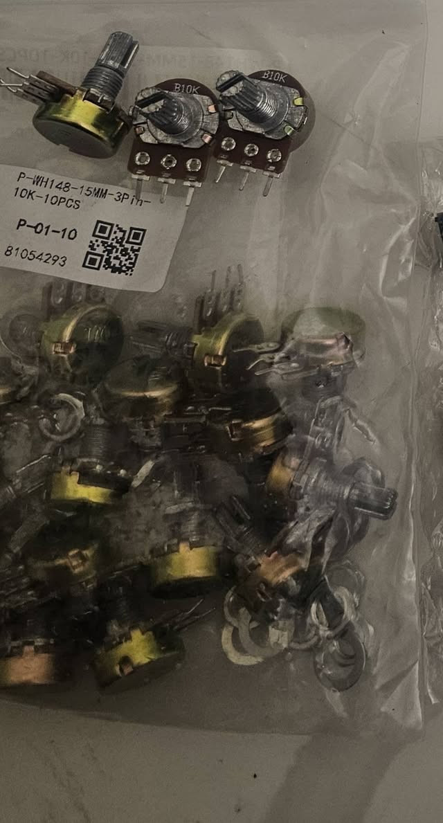 شلعه مال اجهزه صوتيه سعرهم ٢٥  تقريبا ٩٠ قطعه


**إذا كنت صاحب هذا الإعلان وتريد حذفه لأي سبب، رجاءا أرسل رسالة إلى الدعم الفني**