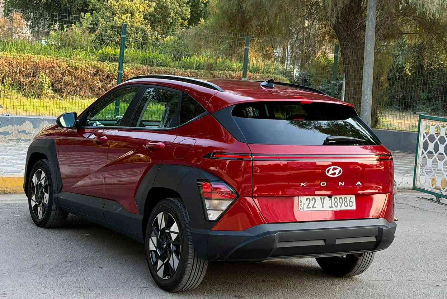 للبيع فقط بدون مراوس

هونداي كونا 2024

ماشية (22) الف فقط جديده بوضع الزيرو  مرقمه اربيل تحويل وكاله مضمون حادث كلش بسيط 
نص باب مصبوغ فقط ايرباك برده فقط 

مواصفات 
بصمة تشغيل
وبصمة ابواب
محرك 2000 دوش
كاميرة دواره
تبريد قطعتين امامي وخلفي
شاحن لاسلكي 
ويل كب كروم
كشنات كهربائي
مصابيح LED أمامية.
مصابيح LED خلفية.
أضواء ضباب.
أضواء LED ساطعة خلال النهار
نظام الدخول الذكي.
نوافذ كهربائية.
مداخل تايبسي
حساسات خلفية لصف السيارة
نظامي  Android Auto و Apple CarPlay.
نظام الملاحة GPS.
اتصال Bluetooth.
اتصال USB.
نظام تثبيت سرعة ذكي.
تشغيل المحرك عن بعد.
نظام تثبيت السرعة.

عنواني بغداد العطيفيه

للأستفسار  ***********  

السعر ( 185 ) وبيهة مجال بسيط بغداد, العراق
