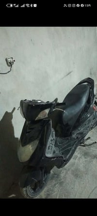 سكنس فحل كابريتر  البيع شلعه ومعدل دراجه تشتغل وتنطفي مادري شبيه مكينه...