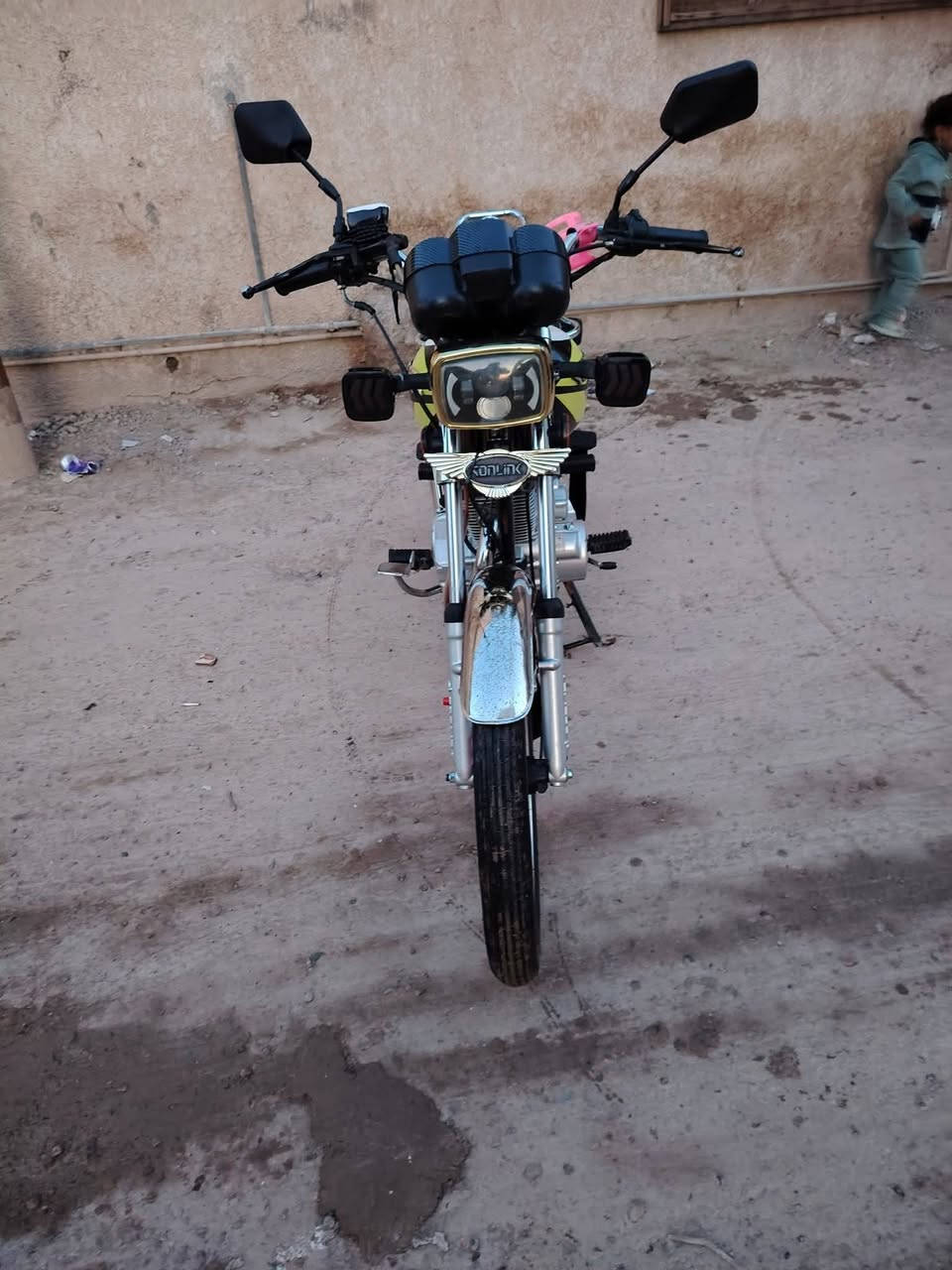 السلام عليكم دراجه سيفان للبيع عنوان ديالى وهذا رقمي***********
