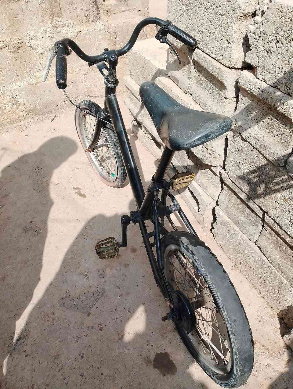 السلام عليكم
بيسكل للبيع السعر 25وبي مجال قليل 
(ملاحظة)
البيسكل يحتجلو تايرة
(خلفيه /  وراه)
البيسكل كامل يردلو بس تايرة
الشراي يجي خاص❤‍🔥❤‍🩹


**إذا كنت صاحب هذا الإعلان وتريد حذفه لأي سبب، رجاءا أرسل رسالة إلى الدعم الفني**