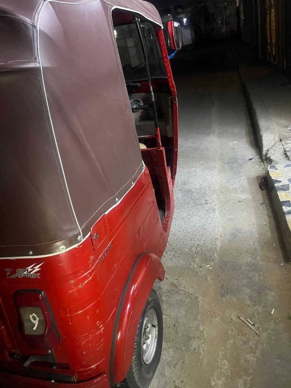 سلام عليكم تكتك موديل 2018 رقم وسنويه بغداد
***********
