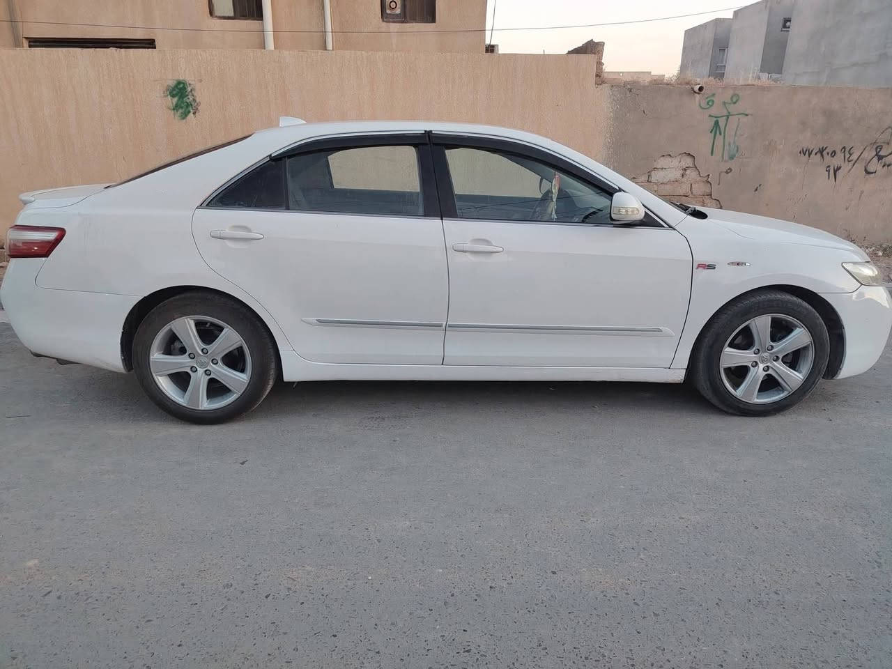 كامري 2007 خليجي قطعه وحده صبغ مواصفات GL تبريد ثلج تدفئه نار كيرر محرك كلوو شرط سياره مكانها بيجي السعر ١٠٠ $  وبيها مجال للشراي ***********
