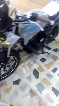 السلام دراجه للبيع صار سبوع من نزلت  من الشركه ماشيه شي قليل نوع نامه ...