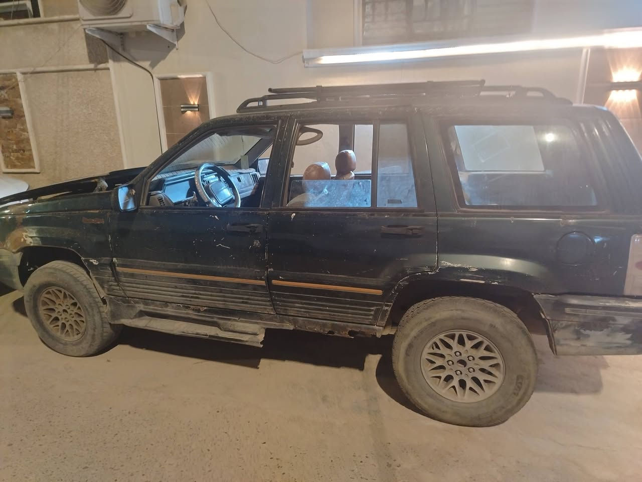 جيب شيروكي مديل ٩٤ كير ومحرك بطه تخم تاير كشر تعبان كهربائية تعبانهاسعر ٢٠ ورقه ***********
