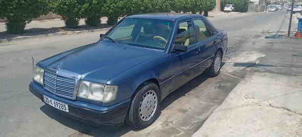 سلام عليكم  مارسدس دبه 300 مكينه 3000فقتي شرط مكينه وكير بجيس مديل88 رقم دياله انكليزي جديد تحويل ثاني يوم سياره بسمي 
شواصي سليمات قواعد دبل سليمات براكيت سليم  
كهربايات كله شغاله 
تخم تايرات امامي خلفي جديد
تبريد كامل جديد مشتغله بيدي قبل شهر  طك عندي الفريز او عفته ما سويته السعر 46 لا تخابر اذا ما تقره تفاصيل
رقم ***********
