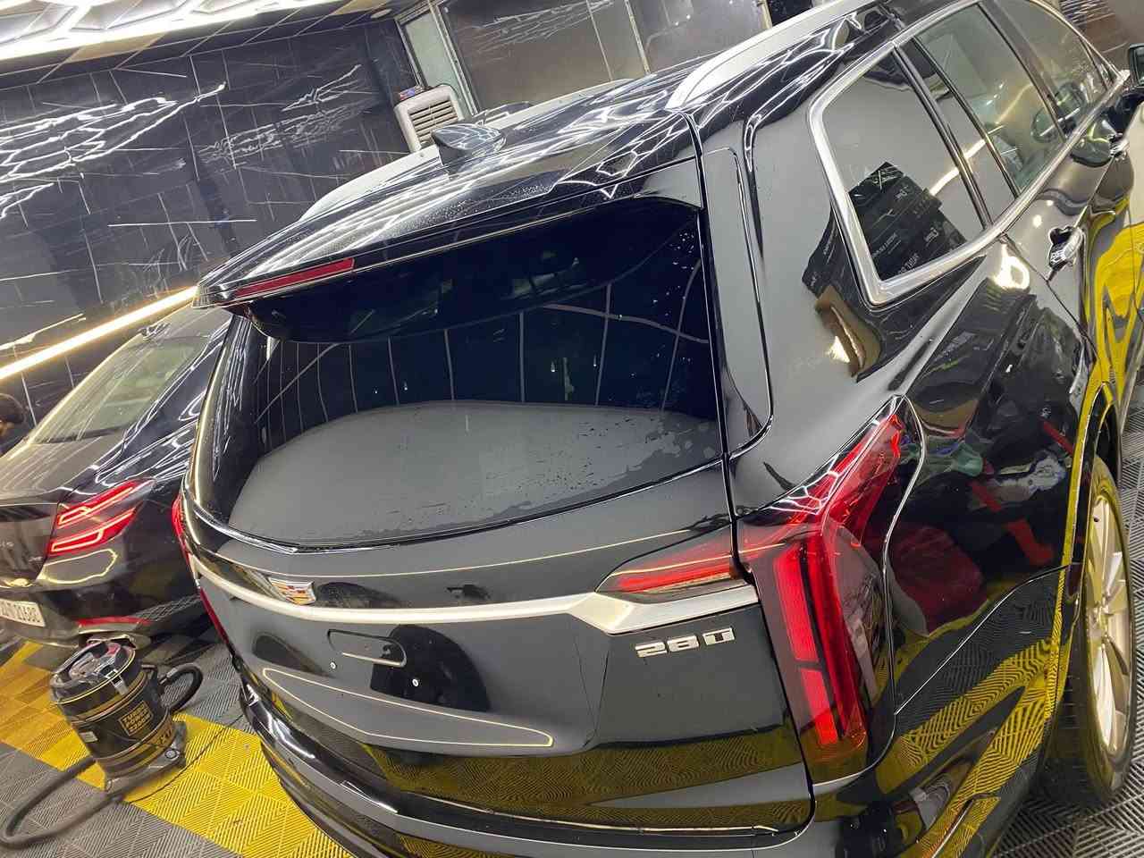 للبيع بسعر مناسب                   كديلاك xt6 (400) سياره ماشية 29الف ميل مودي 23    صبغ :  من جاملغ الخلفي وجنطة مبدلة نفس الون
السياره جديدة وفول مواصفات وما تنعد 
 السيارة مرقمة بغداد كتاب شهداء باقي سنة وشهر وتصير حرة حالين اسويلك وكالة عامة ونت تحول 
السعر مو سعرها بس للضرورة احكام 245
اتصل وتدلل وبخدمك
***********
