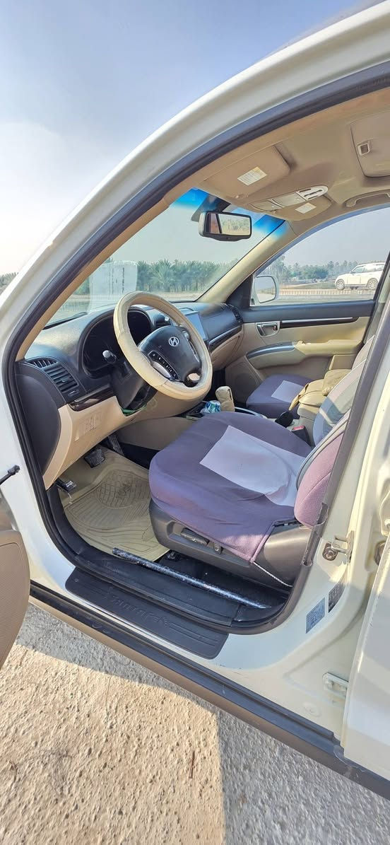 سنتافيه موديل 2011
للبيع والمراوس 
رقم بغداد بأسمي شخصيا 
سنويه ل 2028  رقم دولي 
السياره كفاله عامه ما عده الجاملغ الامامي الايمن بارد فقط بدون قطرة صبغ 
السياره فول مواصفات فتحه قماره بصمة تشغيل بصمة ابواب ٣ قطع تبريد  
مكينه كير كفاله بدون تنقيص ولا تبخير ولا رواجز 
السعر 155 وبيه مجال 
المكان بابل 
الرقم ***********
