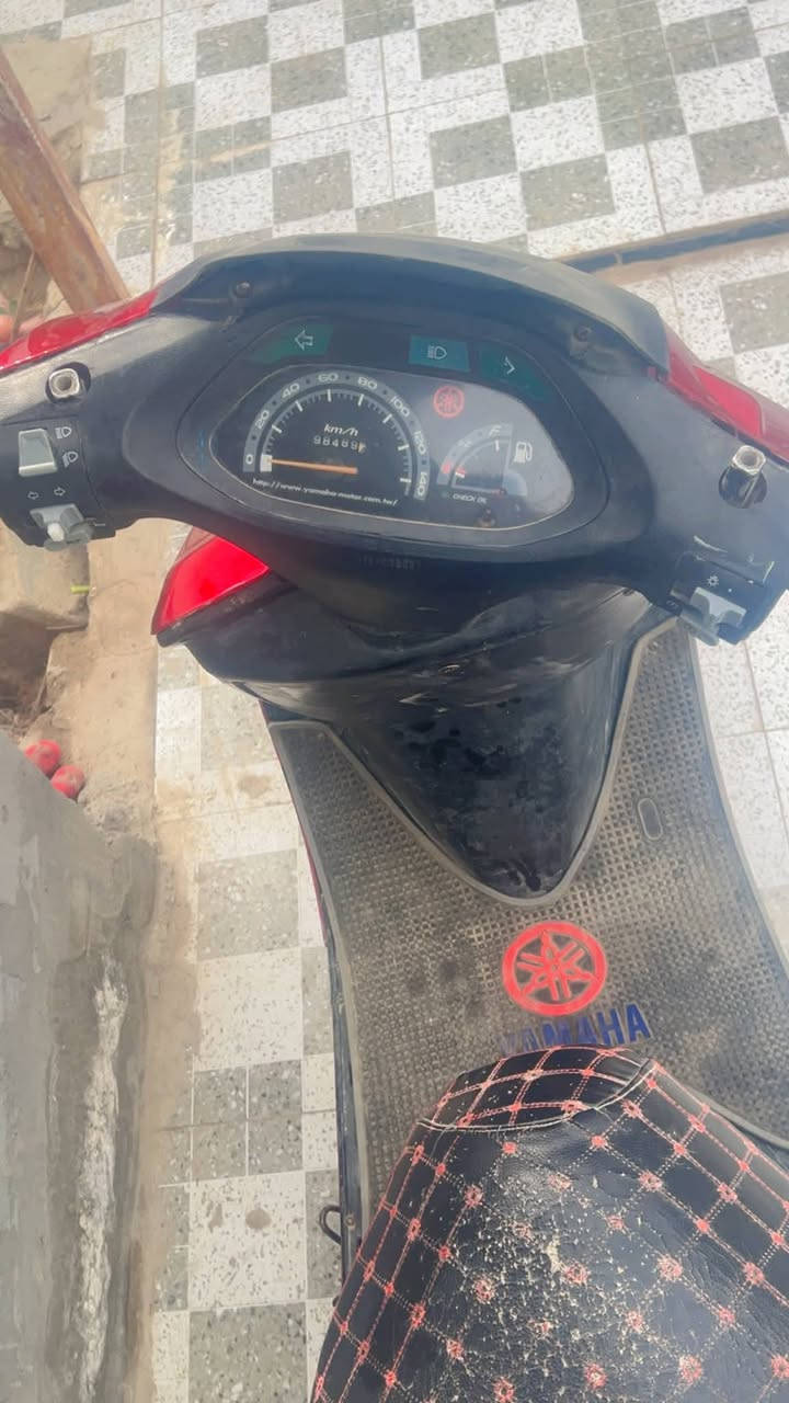 السلام عليكم بيع مستعجل دراجه فراشه نظيفه دراجه على الفحص العنوان ديوانيه حي الزيتون كهربائيات شغاله سعر 250 والشراي بخير يتدلل الرقم ***********
