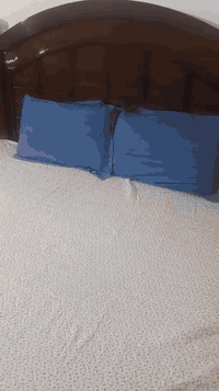 غرفه نوم مستعمله نضافه 100 للبيع السعر 650 وبيه مجال مكاني بغداد حي العباس رقمي ***********
