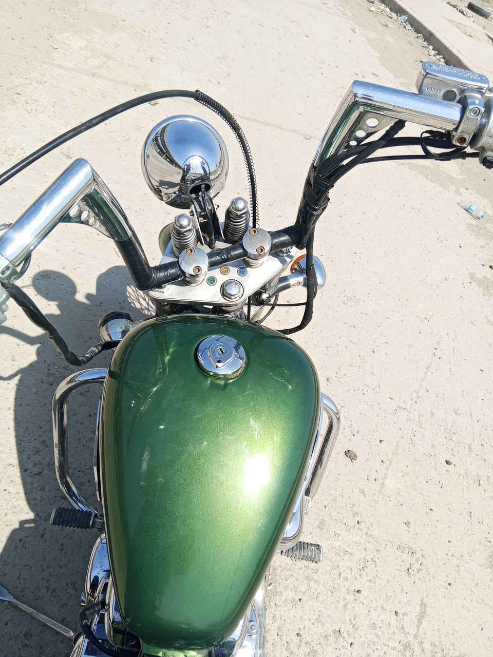 ستد ببرر مفوله لون مميز  صدر سبرنك  مكينه 400 مفوله  واحد ع واحد بيها خيط تبخير مال لاستيك فقط مكينه خرسه معروضه مليون مكاني بغداد
***********
