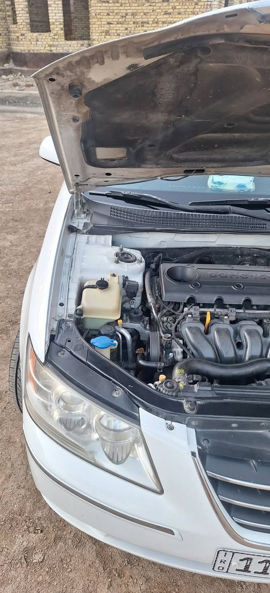 السلام عليكم. سوناتا 2009بغداد بسمي وارد امريكي كلين السياره عده البنيد مرشوش  فول مواصفات مكينه 2400صار شهرين شاهد مال حاويه موجود وصله لابيه صوت ولاتبخر ولاتنقص شرط،اذا مفتوح بيه برغي ترجع صفره المكينه وتخم تاير هم صار شهر لو شهرين من شديته الله،شاهد السعر 133وبيه مجال كلش قليل مكان السياره بابل ***********
