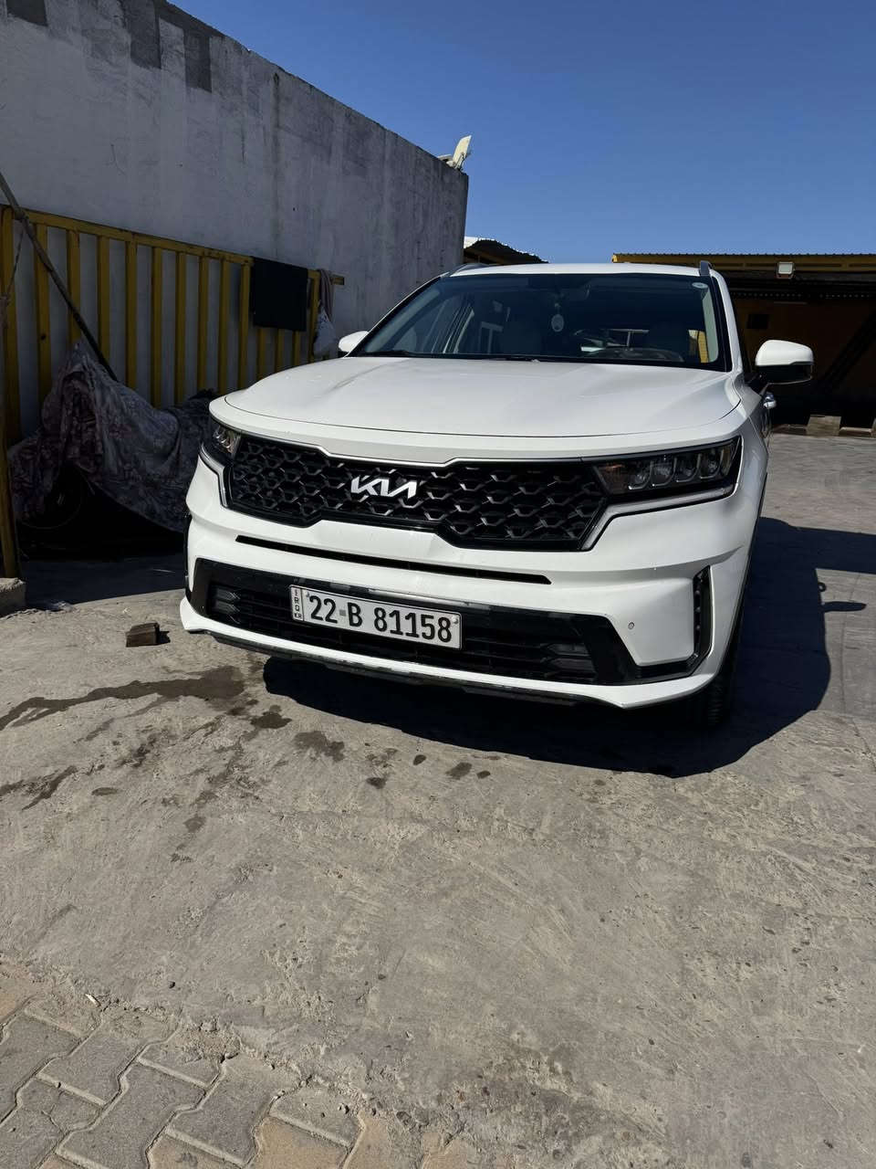 السلام وعليكم للبيع كيا سورنتو
الموديل 2023 

   سياره وارد خليجي 

مواصفات حساسات اماميه حساسات خلفيه

 

شاشه كبيره داخل عسلي لايت 4 عدسات

ويل كب اكروم

سياره 4 سلندر 2500 

ماشيه84

سياره مكفوله وجديده نضافه فول

رقم اربيل تحويل ثاني يوم 

هزه جديده 

رقم جديد

 مكاني الانبار الرمادي / لاتصال ***********

 سعر242 وبي مجال قليل
