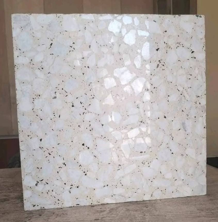 (((((((   الكاشي العراقي ))))))))
معمل  ومكتب كاشي الشمال ///// كركوك 
الشمال لإنتاج وتجهيز كافة أنواع الكاشي المطعم بالمرمر والمطعم بحجر الموزائيك الخام والمجلي وبايات تغليف وفق افضل وادق القياسات مع ضمان الجودة الشامله في الإنتاج من حيث  والمتانه والقوه والشكل 
العنوان / المعمل كركوك _ الصناعة الجنوبية_ فرع المعامل
             المكتب كركوك -  بداية مدخل شارع القدس ( عصرا) 
***********
***********
