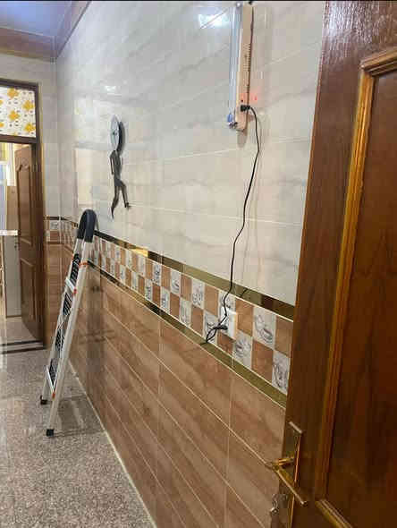 سلام عليكم شقه لليجار مكان كريعات شارع الوقف السني مقابيل موارد المائيه شارع المعارض الشقه جديده كلش طابق ثاني تتكون من ستقبال مطبخ صحيات غرفه نوم بلكونه جبيره الشقه نضيف كلش مرمر حجر كامله الشقه بيهه سحب مولد ويه الايجار اربعه أمبير السعر ٤٠٠  الف كامله اي نقص مابيهه واير سحب واير انترنيت كيزر تانكي ماطور ماء اي نقص مابيهه  كهرباء وياهه كامل لا تسحب مولد ولا ابد هيه جاهزه طابق اول 
 ***********   
‏ ‭0771 908 0722‬
