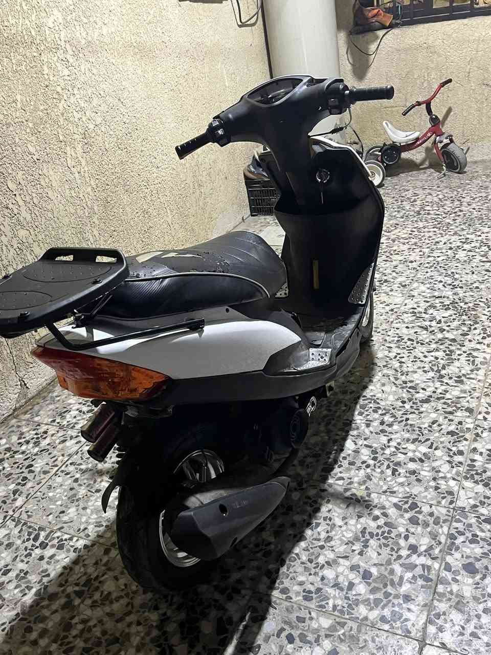 دراجه ماكس عدله دراجه كامله عوزه بس سلف العنوان بغداد مدينت الصدر حيطارق 500السعر ***********
