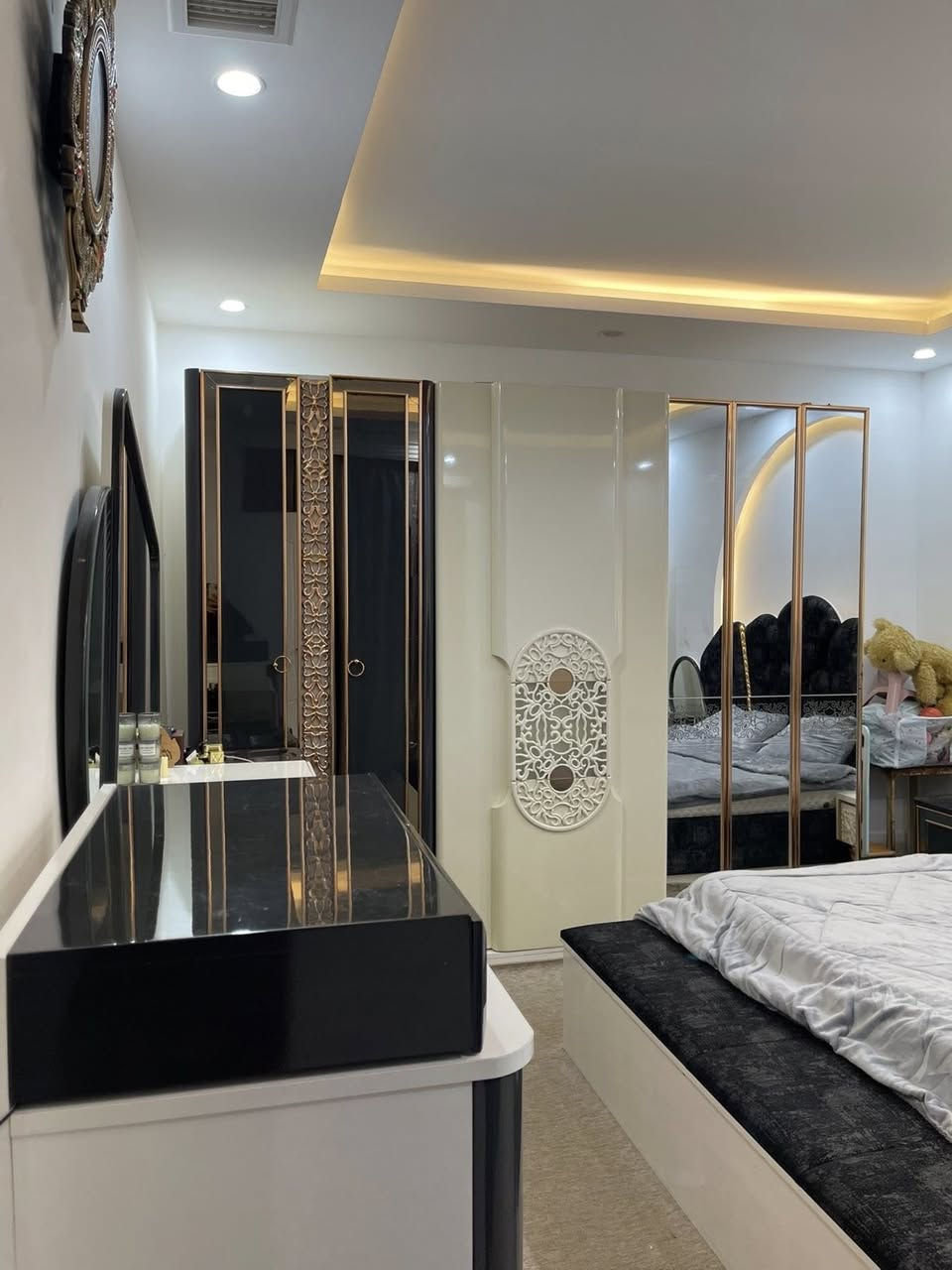 تاخم سیسەم دەستی دوو 8 وەرەقە و مەجال تاخم قەنەفە دەست دوو ٣٥٠ مەجال***********
